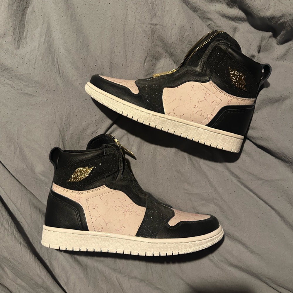 Zip up Jordan 1’s